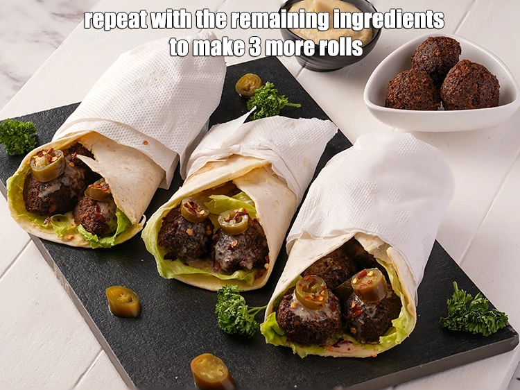 स्टेप 34 – <p>बची हुई सामग्री के साथ 3 और रैप बनाने के …