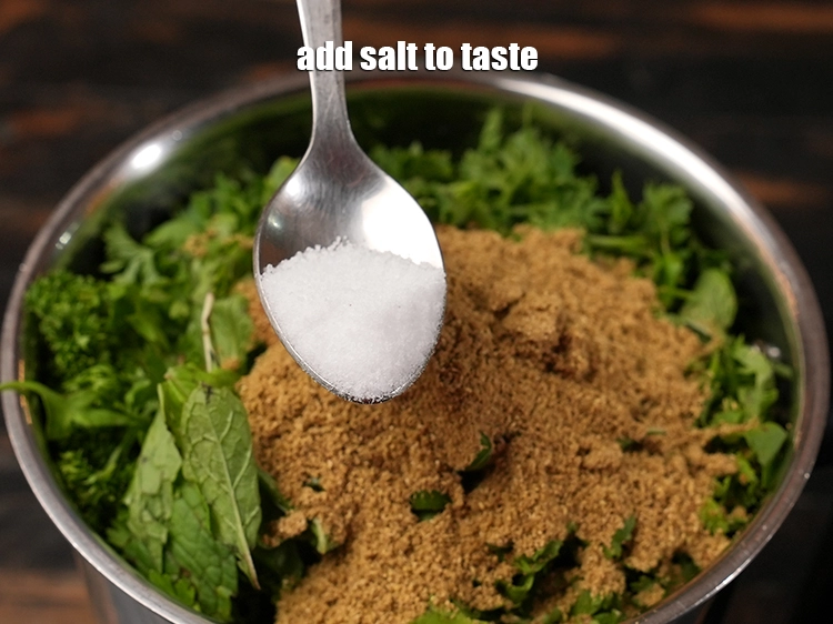 स्टेप 8 – <p><span style="background-color:rgb(255,255,255);color:rgb(0,0,0);">स्वादअनुसार&nbsp;</span><a href="https://www.tarladalal.com/glossary-salt-namak-table-salt-hindi-418i"><u>नमक (salt) </u></a><span style="background-color:rgb(255,255,255);color:rgb(0,0,0);">डालें।</span></p>