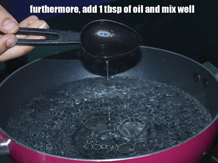 स्टेप 6 – <p>इसके अलावा, १ टेबल-स्पून <a href="https://www.tarladalal.com/glossary-oil-hindi-671i"><u>तेल ( oil )</u></a> डालें …