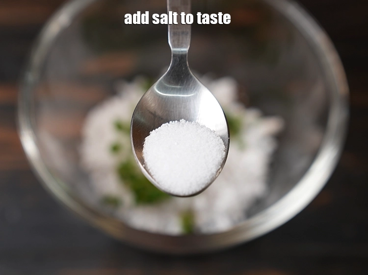 स्टेप 5 – <p>स्वादानुसार <a href="https://www.tarladalal.com/glossary-salt-namak-table-salt-hindi-418i"><u>नमक (salt)</u></a> डालें।</p>
