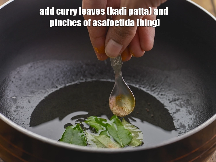 स्टेप 22 – <p><span style="background-color:rgb(255,255,255);color:rgb(0,0,0);">6 to 7 </span><a href="https://www.tarladalal.com/glossary-curry-leaves-kadi-patta-kadipatta-hindi-388i"><u>करी पत्ते (curry leaves)</u></a> और …