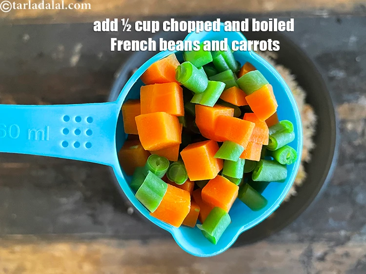 स्टेप 9 – <p><span style="color:rgb(13,13,13);">१/२ कप </span><a href="http://192.168.50.165/glossary-chopped-and-boiled-french-beans-hindi-1079i">कटी और उबाली हुई फण्सी</a><span style="color:rgb(13,13,13);"> …