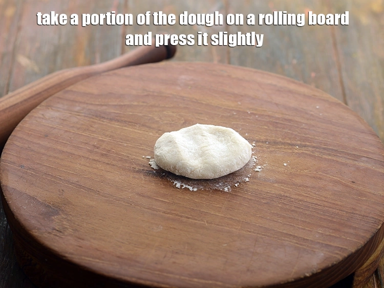 स्टेप 18 – <p><strong>तवा पर बटर नान</strong> बनाने के लिए&nbsp; | <strong>बटर नान …