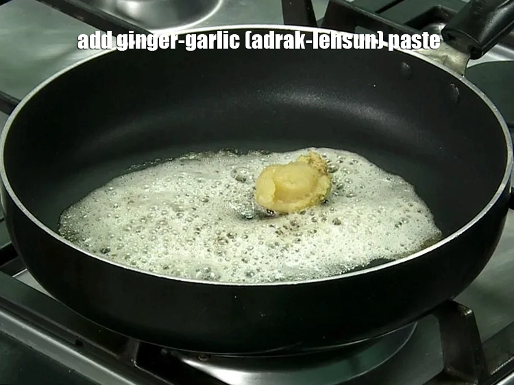 स्टेप 7 – <p><span style="background-color:rgb(255,255,255);color:rgb(0,0,0);">1/2 टी-स्पून </span><a href="https://www.tarladalal.com/glossary-cumin-seeds-jeera-zeera-hindi-381i"><u>जीरा ( cumin seeds, jeera)</u></a>, <span …