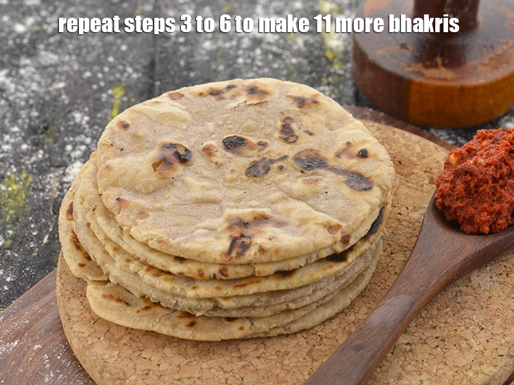 स्टेप 18 – <p>11 अधिक <strong>भाखरी</strong> बनाने के लिए विधि क्रमांक 3 से …