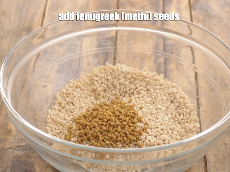 स्टेप 30 – <p><a href="https://www.tarladalal.com/glossary-fenugreek-seeds-methi-dana-methi-ke-dane-methi-seeds-hindi-991i"><u>मेथी के दानें (fenugreek, methi seeds)</u></a> डालने से न …