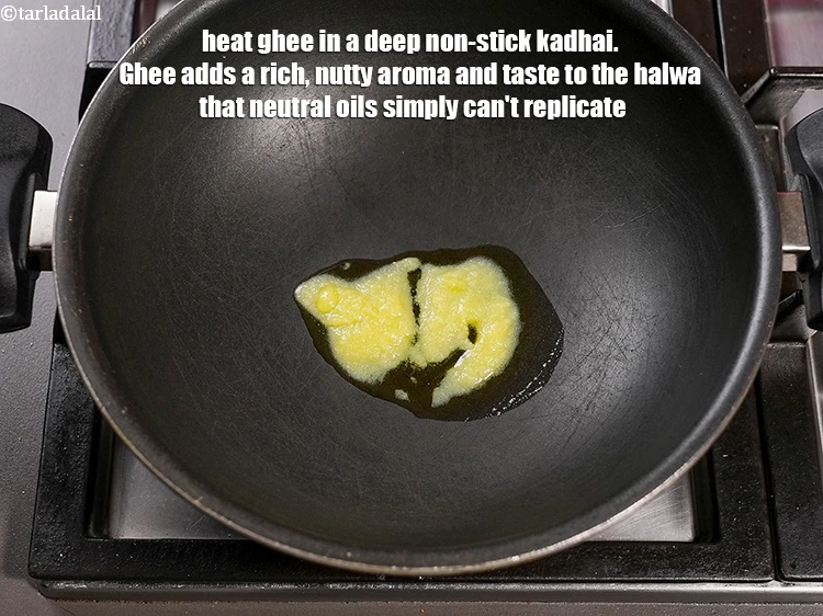 स्टेप 4 – <p><strong>दूधी का हलवा रेसिपी&nbsp;|&nbsp;मावा का उपयोग कर दूधी का हलवा&nbsp;|&nbsp;लौकी …