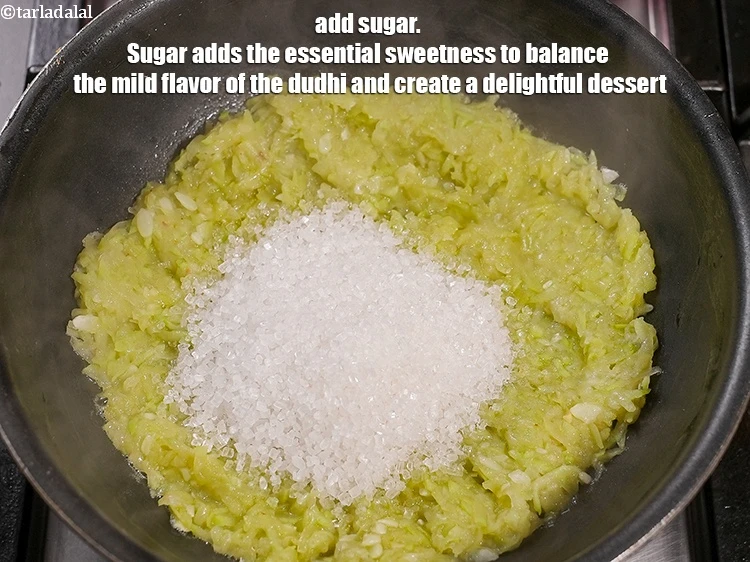 स्टेप 12 – <p>१/२ कप&nbsp;<a href="">चीनी</a>&nbsp;डालें । चीनी दूधी के हल्के स्वाद को …