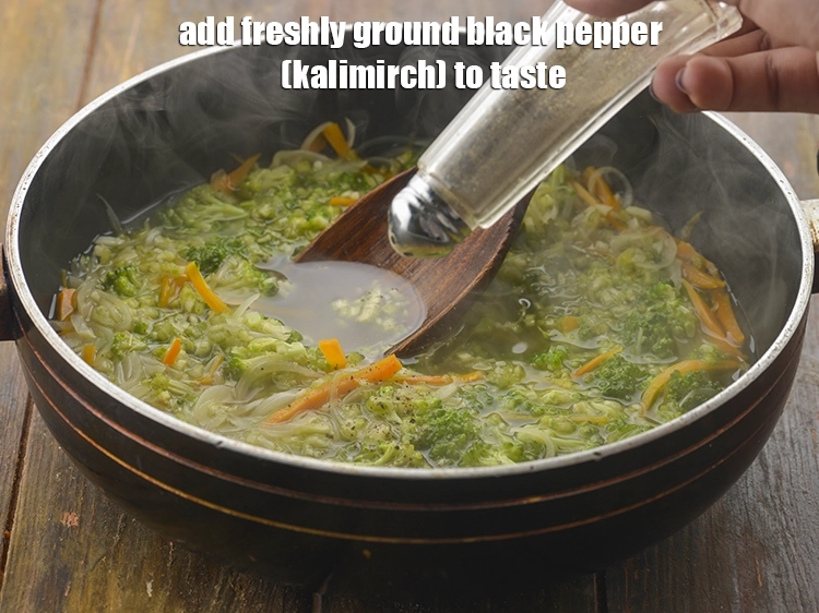 स्टेप 15 – <p><a href="https://www.tarladalal.com/glossary-freshly-ground-black-pepper-kalimirch-powder-kali-mirch-ka-powder-hindi-567i"><u>ताजी पिसी काली मिर्च (freshly ground black pepper) </u></a><span …