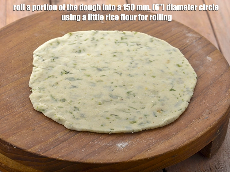 स्टेप 3 – <p>प्रत्येक हिस्से को 150 मि. मी. (5") व्यास के गोल …