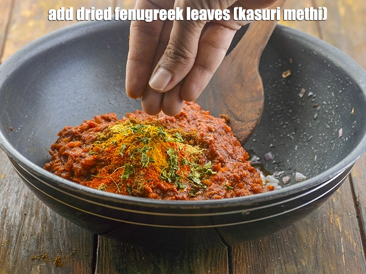 स्टेप 28 – <p><span style="background-color:rgb(255,255,255);color:rgb(0,0,0);">1/4 </span><a href="https://www.tarladalal.com/glossary-dried-fenugreek-leaves-kasuri-methi-hindi-374i"><u>कसुरी मेथी (dried fenugreek leaves (kasuri methi)</u></a> …