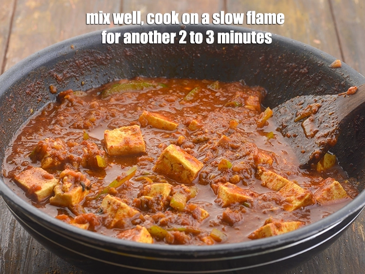 स्टेप 35 – <p><span style="background-color:rgb(255,255,255);color:rgb(0,0,0);">मिलाएँ और</span> धीमी आँच पर <strong>रेस्टोरेंट स्टाइल कढ़ाई पनीर</strong> …