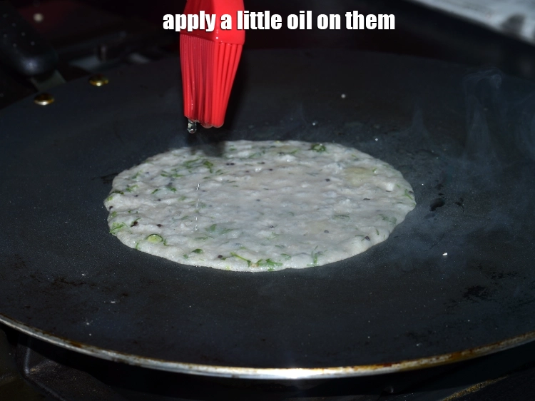 स्टेप 14 – <p>जब <strong>कुट्टू के डोसा</strong> पर छेद आना शुरू हो जाएं, …