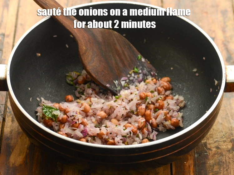 स्टेप 20 – <p>मध्यम आंच पर लगभग २ मिनट के लिए प्याज को …