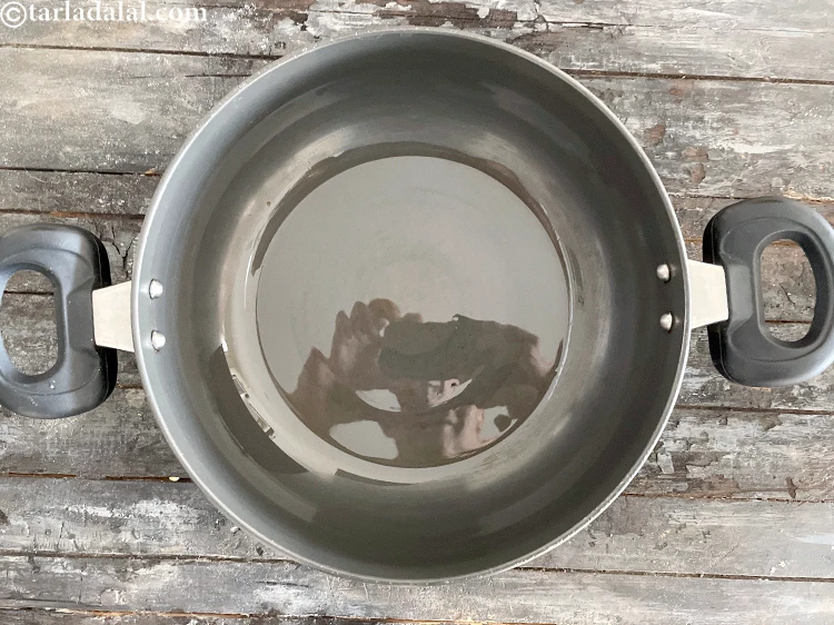 स्टेप 22 – <p><strong>ज्वार वेजिटेबल पॉरिज रेसिपी</strong><span style="background-color:rgb(255,255,255);color:rgb(0,0,0);"> | </span><strong>वजन घटाने के लिए …