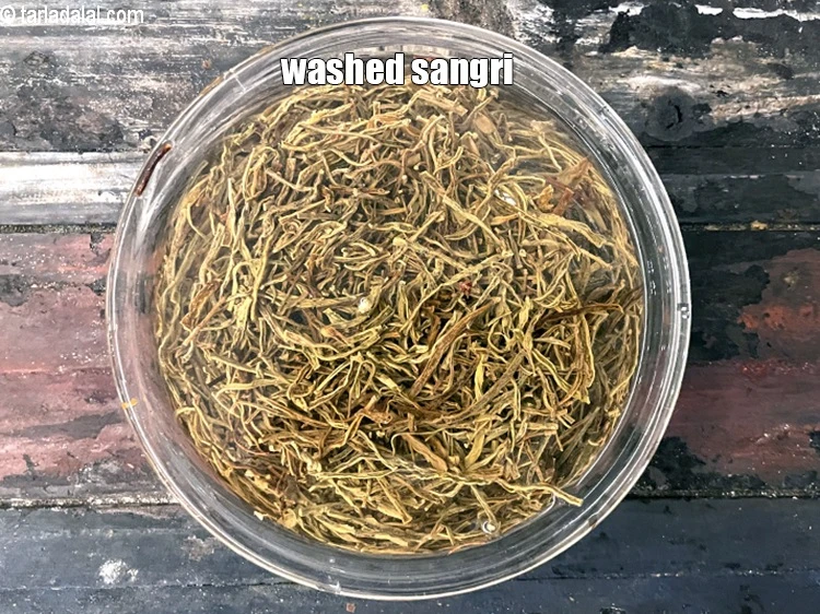 स्टेप 13 – <p>धुली हुई सांगरी।</p>