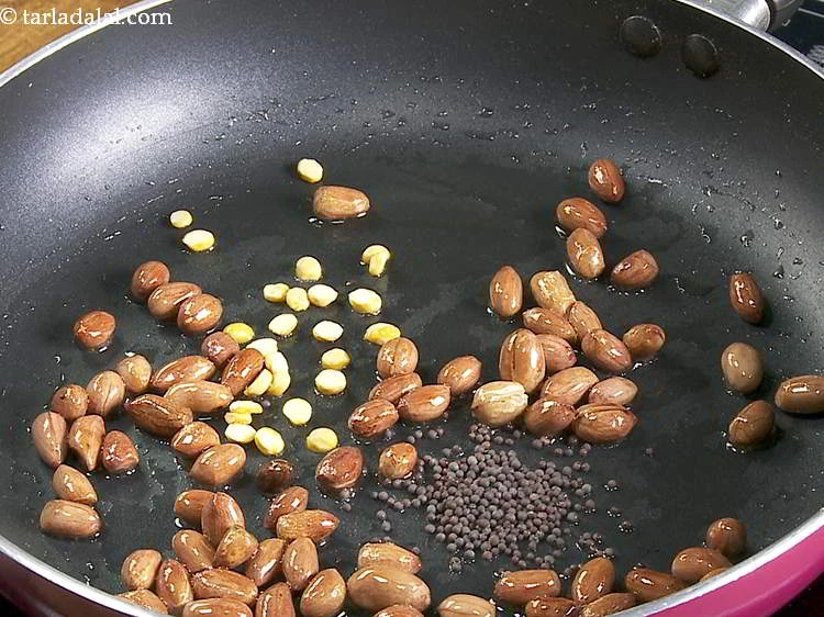 स्टेप 22 – <p>सरसों डालें।</p>