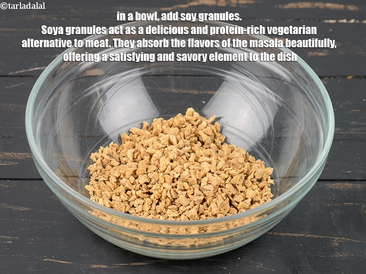 स्टेप 3 – <p><strong>सोया मेथी मसाला रेसिपी&nbsp;|&nbsp;सोया हरे मटर मेथी की सब्जी&nbsp;|&nbsp;हेल्दी सोया …