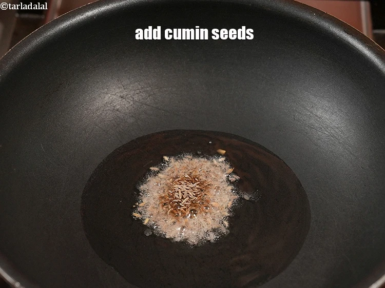 स्टेप 17 – <p>१ टी-स्पून&nbsp;<a href="">जीरा</a>&nbsp;डालें।</p>