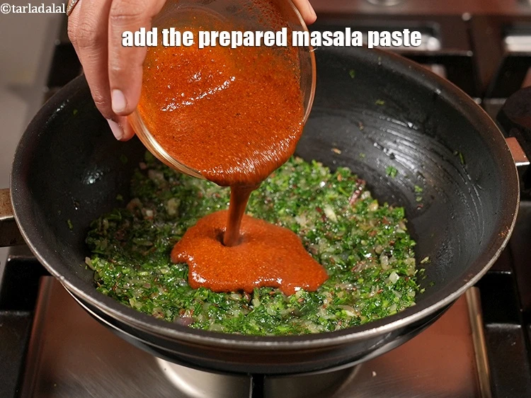 स्टेप 29 – <p>तैयार मसाला पेस्ट डालें।</p>