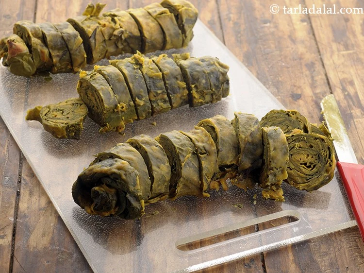 स्टेप 29 – <p>ठंडा होने पर, प्रत्येक रोल को १२ मि। मी। (१/२”) …