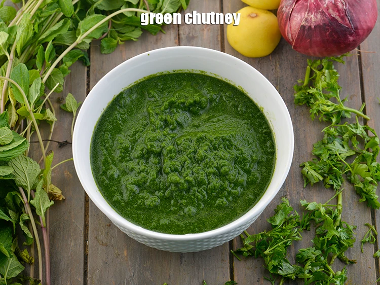 स्टेप 28 – <p>स्ट्रीट स्टाइल <strong>वड़ा पाव</strong> का एक और मुख्य हिस्सा है …