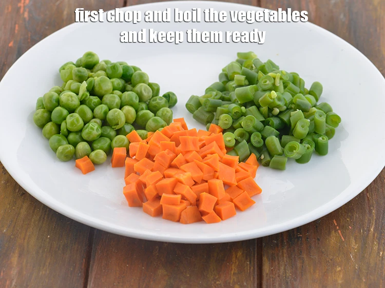 स्टेप 1 – <p><strong>रशियन सलाद सैंडविच</strong> बनाने के लिए | <strong>वेज रूसी सलाद …