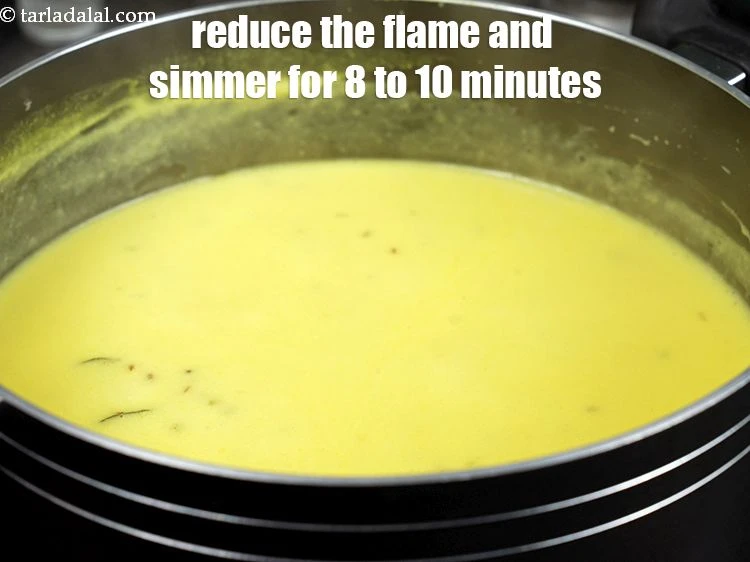 स्टेप 23 – <p>आंच धीमी करें और बीच-बीच में हिलाते हुए 8 से …