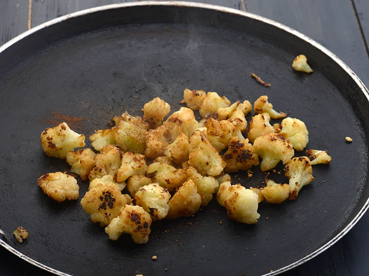 स्टेप 12 – <p>और अच्छी तरह से टॉस करें।</p>