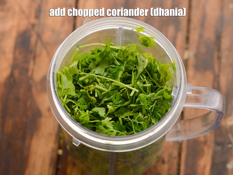 स्टेप 2 – <p><span style="background-color:rgb(255,255,255);color:rgb(0,0,0);">1 कप </span><a href="https://www.tarladalal.com/glossary-coriander-dhania-kothmir-hindi-369i#ing_2365"><u>कटा हुआ हरा धनिया (chopped coriander)</u></a> …