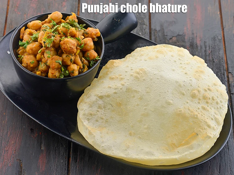स्टेप 43 – <p><strong>पंजाबी छोले </strong>को तुरंत गरम आलू भटूरे के साथ परोसें।</p>