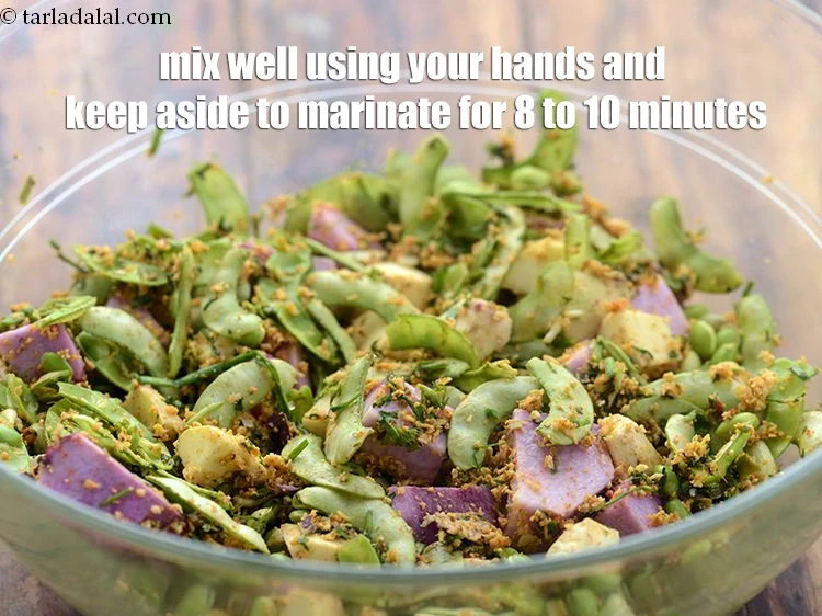 स्टेप 43 – <p>अपने हाथों का उपयोग करके अच्छी तरह से मिलाएं और …