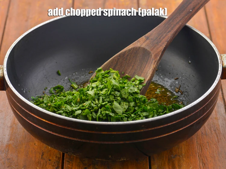 स्टेप 19 – <p>१ कप&nbsp;<a href="">कटी हुई पालक</a>&nbsp;डालें।</p>