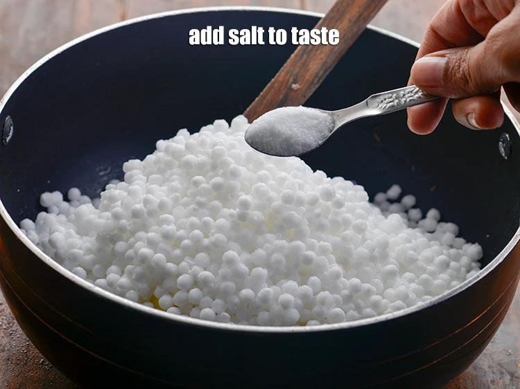 स्टेप 20 – <p><a href="https://www.tarladalal.com/glossary-salt-namak-table-salt-hindi-418i"><u>नमक (salt) </u></a><span style="background-color:rgb(255,255,255);color:rgb(0,0,0);">, स्वाद अनुसार</span> डालें। अगर उपवास …