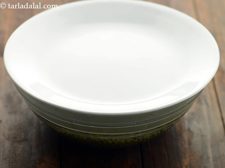 स्टेप 3 – <p><span style="background-color:rgb(255,255,255);color:rgb(0,0,0);">2-3 घंटे के लिए भिगो दें।</span></p>