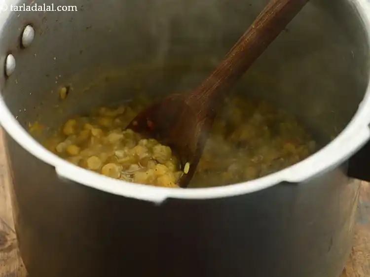 स्टेप 32 – <p>इसे एक बार हिला लें। पानी की निकासी न करें …