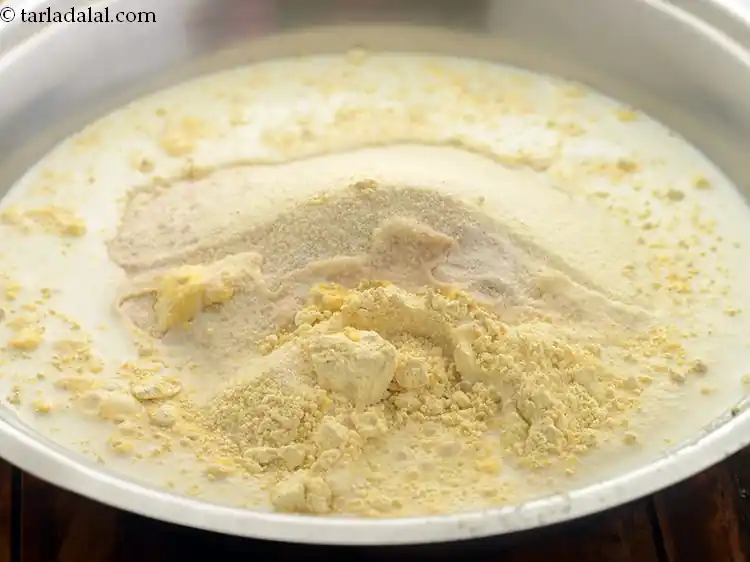 स्टेप 56 – <p>दूध डालें।</p>