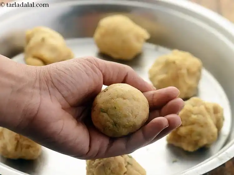 स्टेप 60 – <p>गोल चपटा करें।</p>