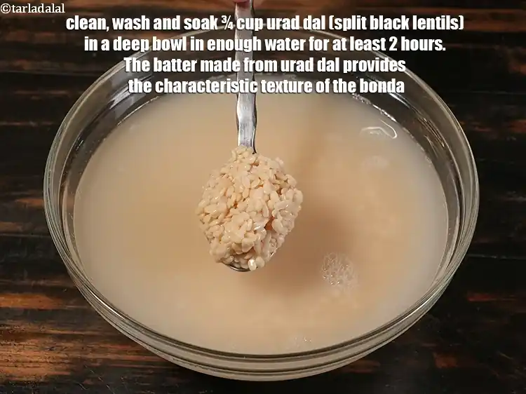 स्टेप 2 – <p><strong>उड़द दाल बोंडा का घोल तैयार करने के लिए, </strong>3/4 …