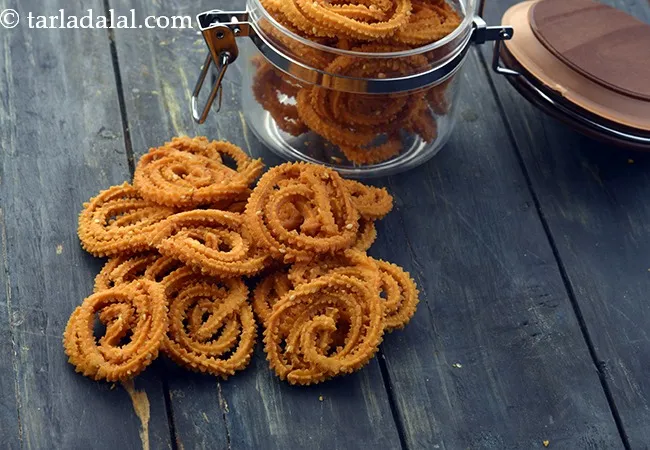 rice flour chakli recipe | gluten free chakli | South Indian chakli | instant Murukku