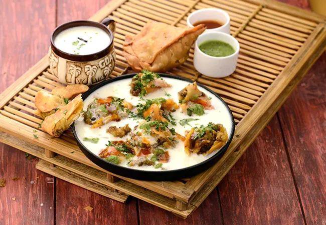  Samosa Kadhi Chaat