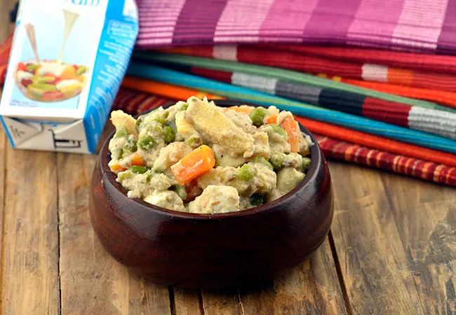  झटपट वेजीटेबल कोरमा - Quick Vegetable Korma 