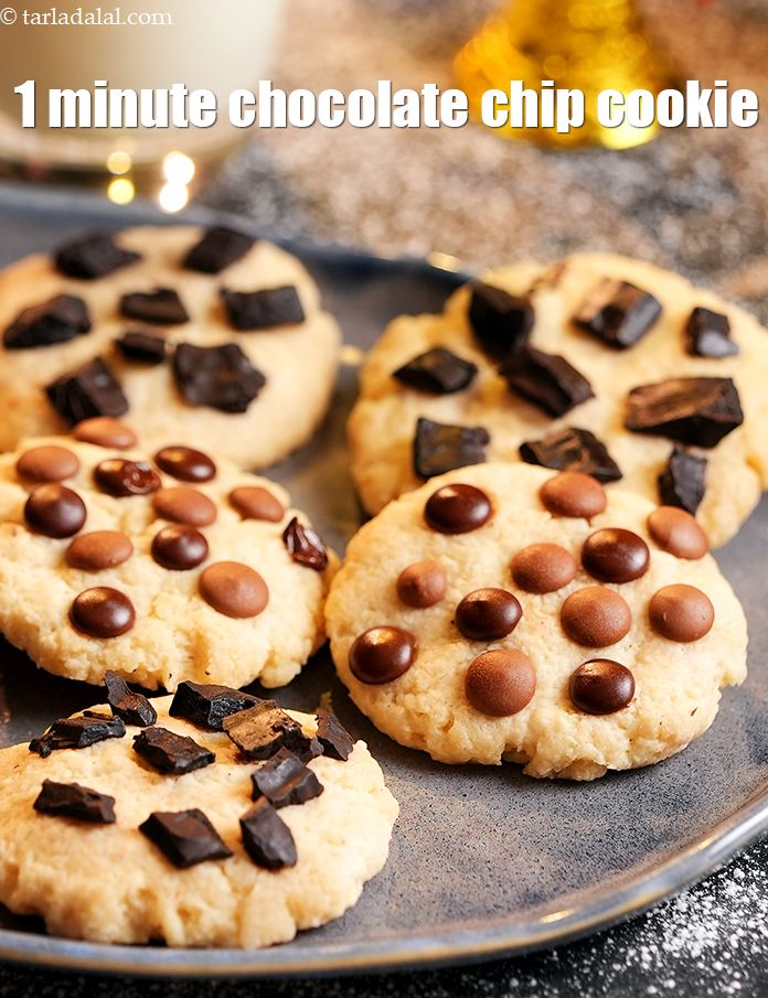 1 Minute Eggless Chocolate Chip Chookie