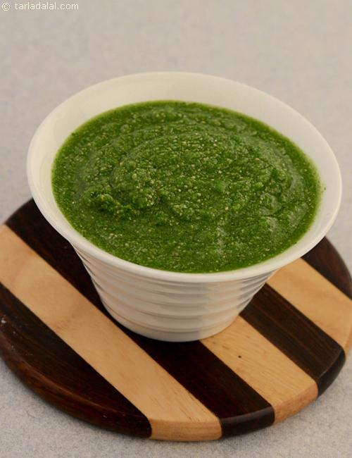 Basic Green Paste, coriander based spicy paste can be used with an array of vegetables.