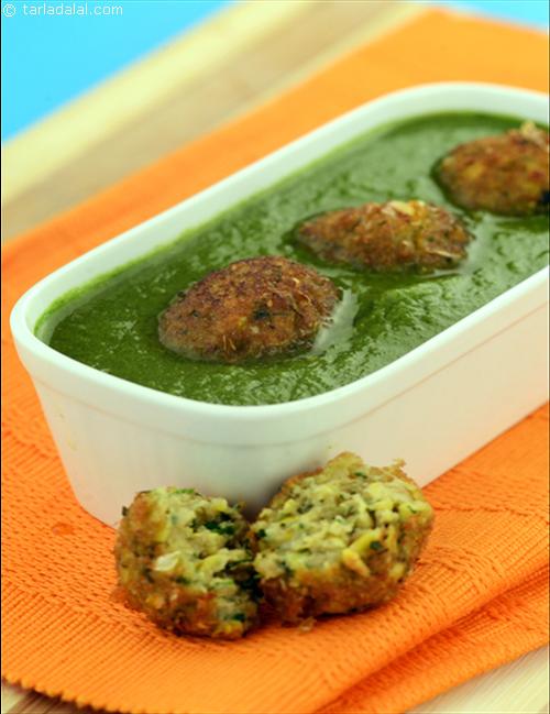 Corn Soya Koftas in Malwani Gravy, the green gravy with coconut milk and the garden fresh feel of coriander, are indeed a pleasure to accost! not only a sensory delight but a healthy one too, thanks to the generous dose of soya.