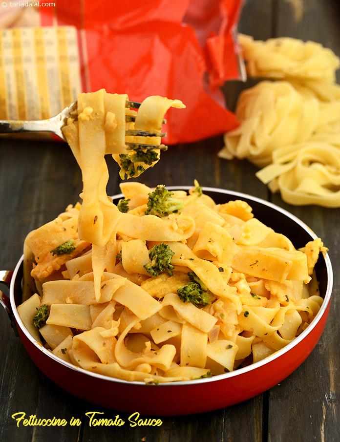 Fettuccine in Tomato Sauce, the oregano-flavoured tomato sauce is the highlight of fettuccine with tomato sauce, not to forget the thoughtful combination of broccoli and baby corn. 