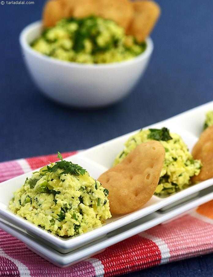 Herb Paneer with Papadis, grated paneer, onions, capsicum, ginger, garlic and fresh herbs go into making this yummy, innovative treat.