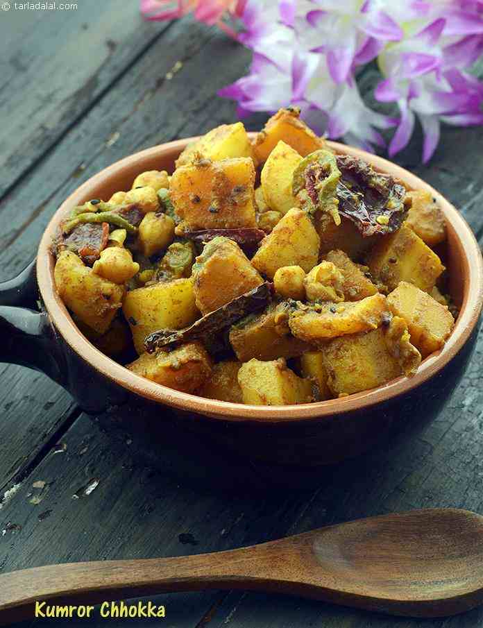 Kumror Chhokka , Bengali Potato and Pumpkin Sabzi