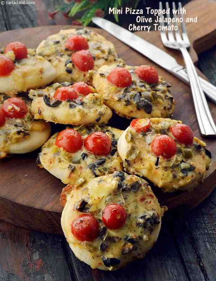 Mini Pizza Topped with Olive, Jalapeno and Cherry Tomato