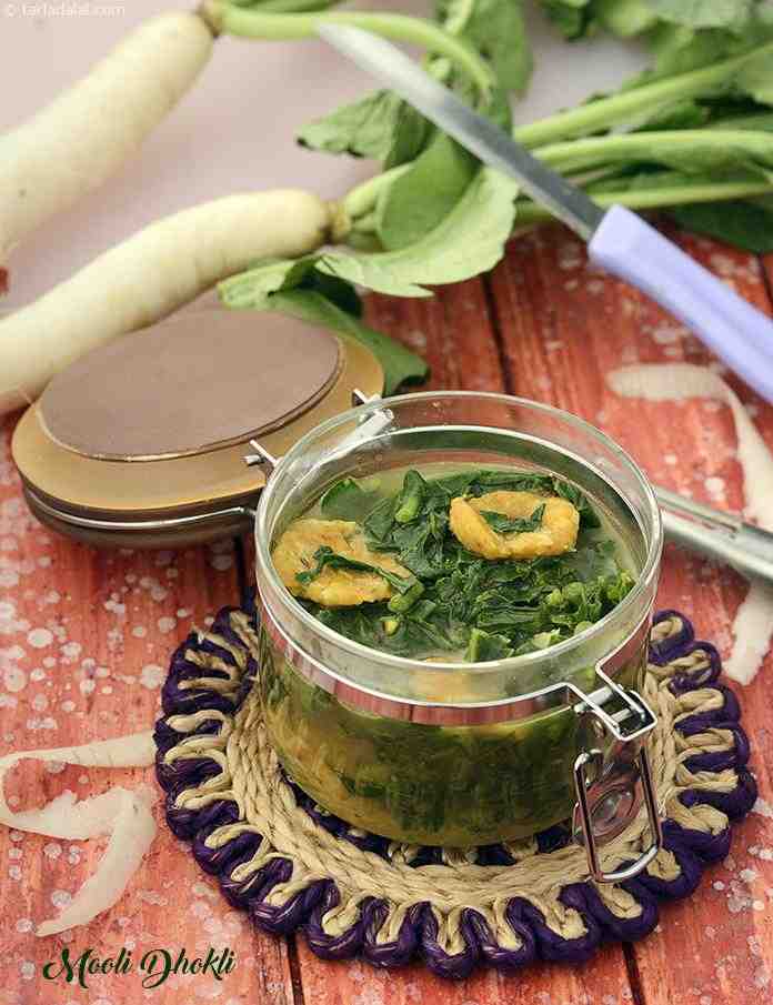 This Mooli Dhokli recipe uses both the vegetable and the greens. While the radish is used in the dhokli, the greens are chopped and added to the subzi along with ginger-chilli paste to form an aromatic and delicious gravy.